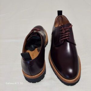 New Theory Men's Vibram Oxford Shoes Size 40